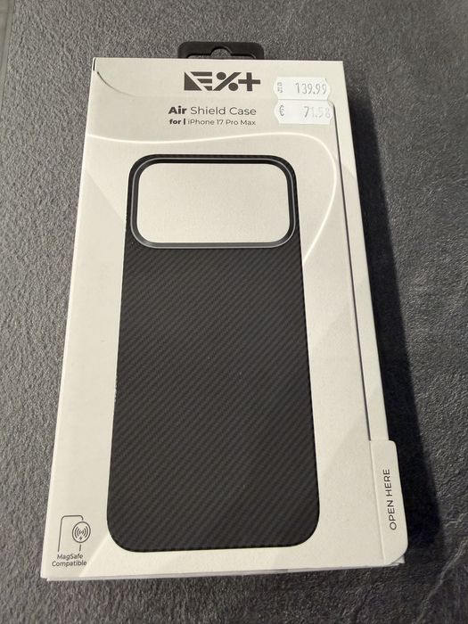 Карбонов кейс iphone 17 pro max