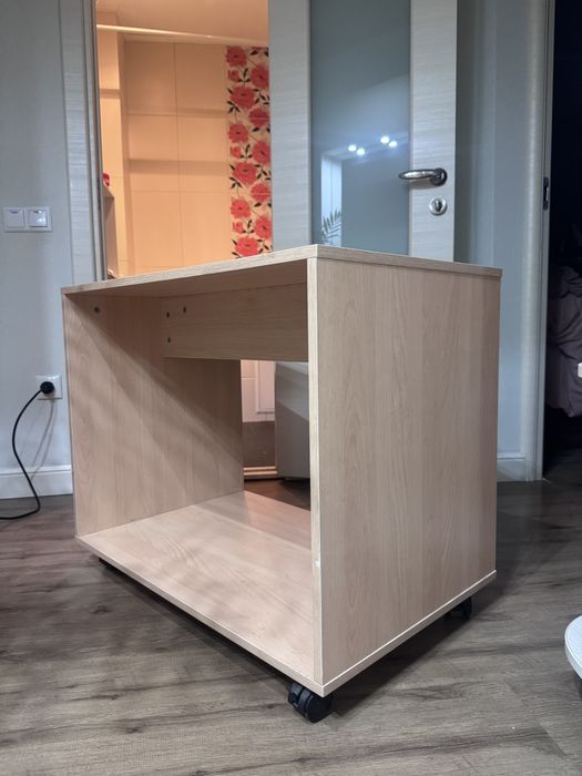 Стол/тумба на колесиках