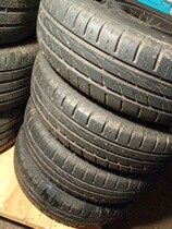 Vînd 4 roti cu cauciucuri de vara stare buna