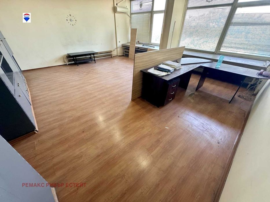 Офис под наем кв. Широк център