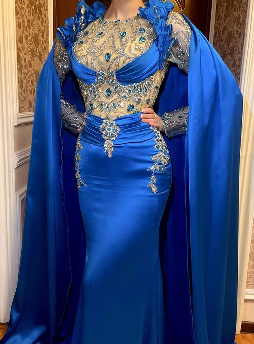 Вечернее платье