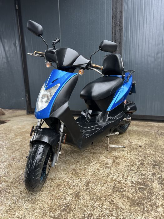 Vand 3 scutere 50cc inmatriculate
