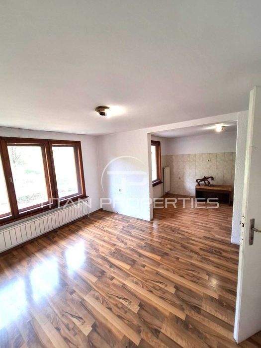 Продава се Четиристаен апартамент в Чепеларе - 120 кв.м за 489 €/кв.м - Снимка #1
