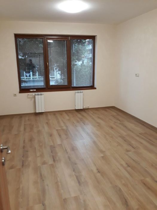 Дава се под наем Офис в Бургас, Център - 76 кв.м за 663 € - Снимка #1