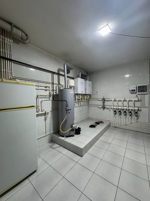 Урикзор (Учтепа тумани)  4 сотих 7 хона Евроремонт