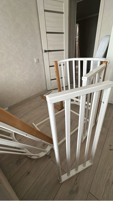 Продам детскую кровать трансформер