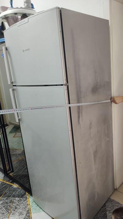 Продам рабочий холодильник Bosch