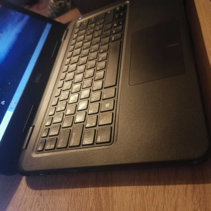 Dell Latitude 3300 7th Gen 13.3"