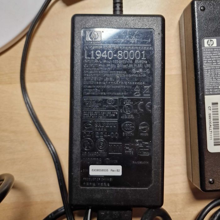 Incarcatoare alimentatoare diverse laptop imprimanta hp ibm delta