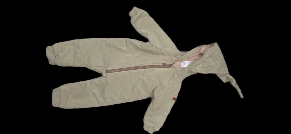 Продам комбинезоны размер 74см ,86