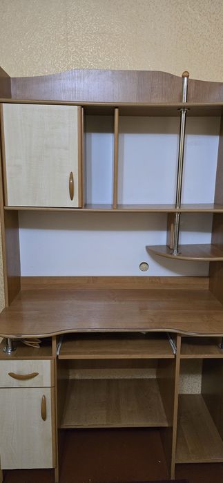 Продам детский стол