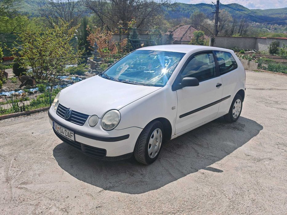 VW Polo 1.9 SDI manuala 2004 Schimb cu SMART FORTWO CABRIO sau cu VW Passat combi automat