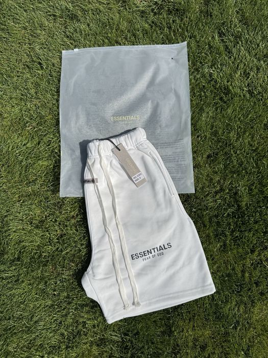 Compleu scurt  ESSENTIALS  / PREMIUM 2025