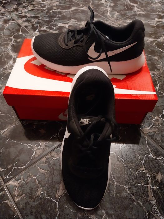 Маратонки Nike (2021)