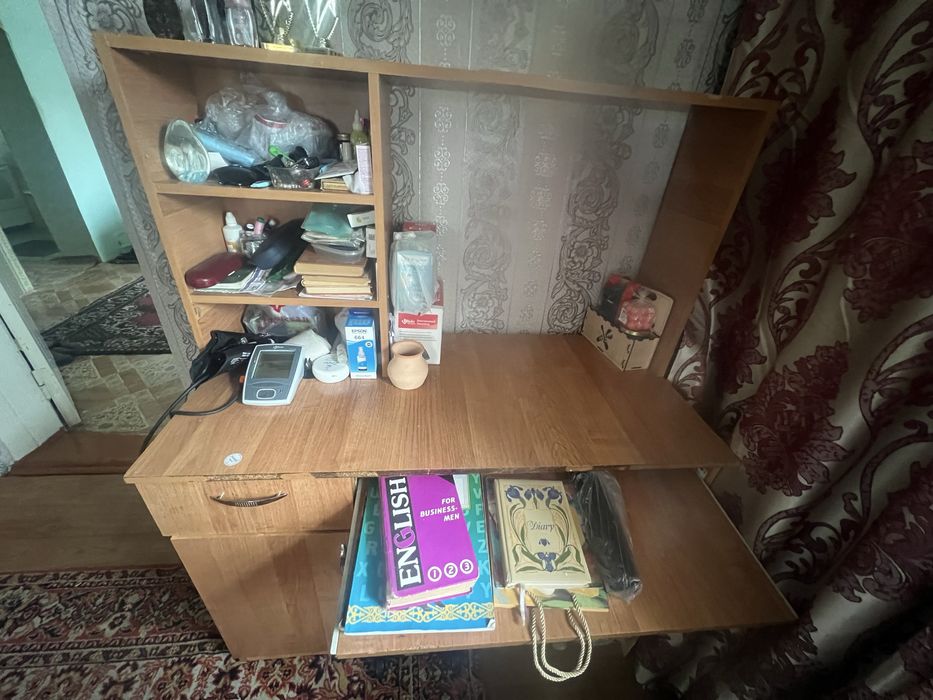 Продам компьютерный стол