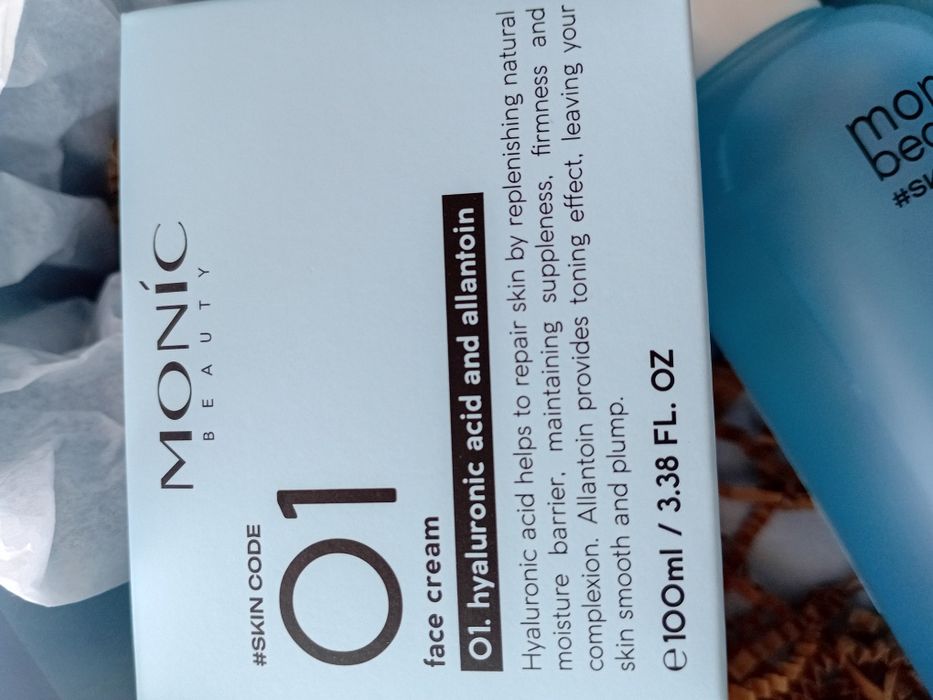 Набор косметики  MONIC