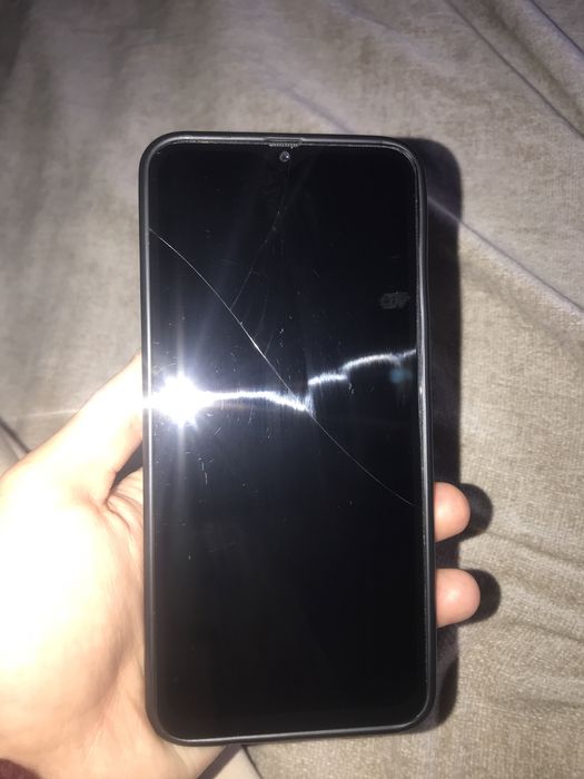 Продам на запчасти Samsung A50