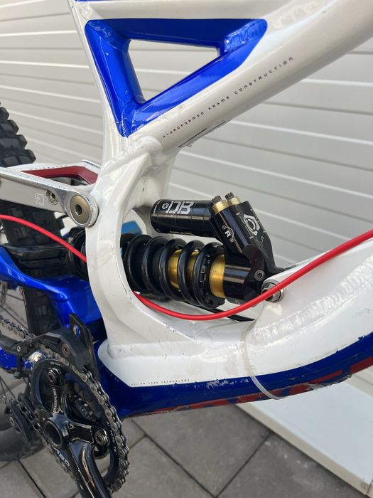 Specialized Demo 8