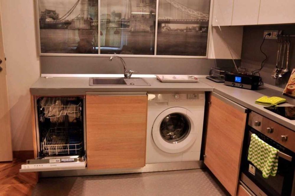 Дава се под наем Двустаен апартамент в София, Център - 55 кв.м за 736.95 € - Снимка #3