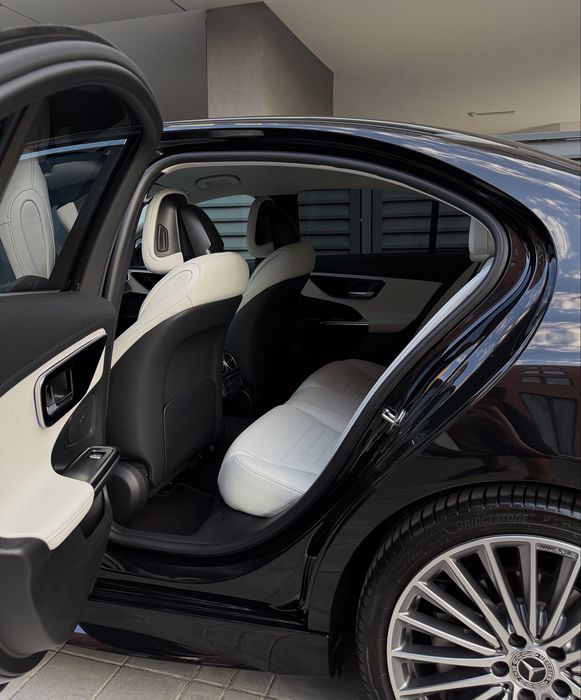 Mercedes C-klass 2022 220d AMG Plus cu doar 48.000KM PRIMUL PROPRIETAR