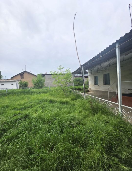 Продаётся земельный участок с домом 14,5 соток.