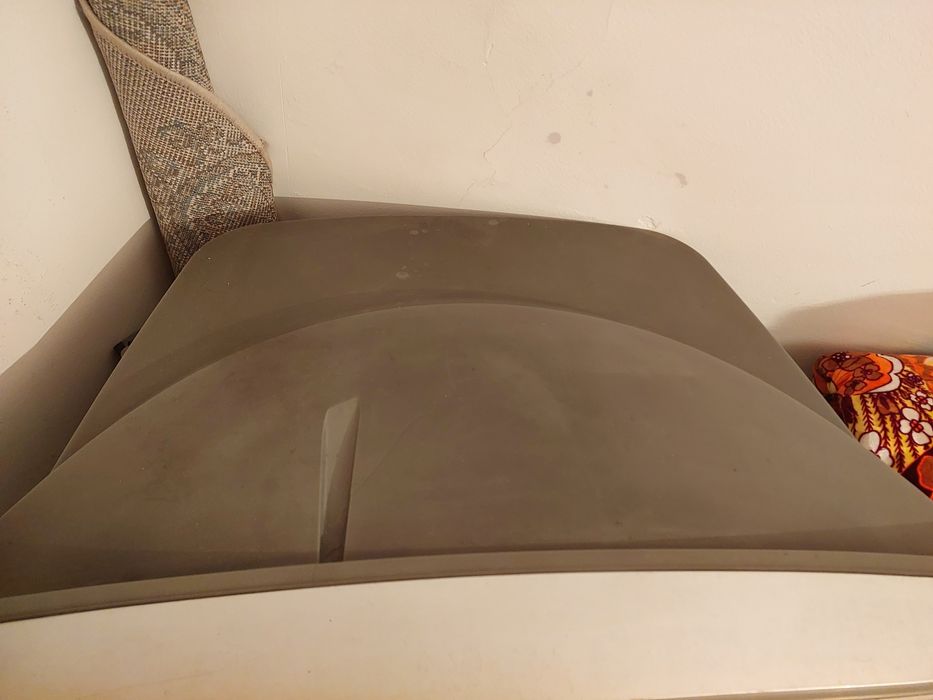 Телевизор продаю