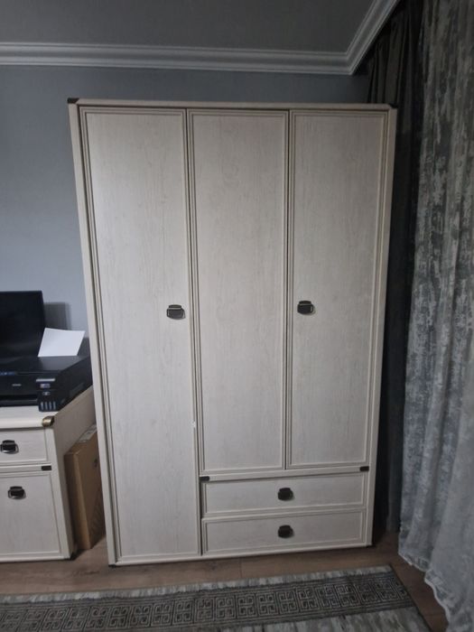 Продаеться мебель