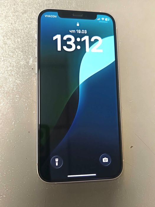 iPhone 12 64 GB .