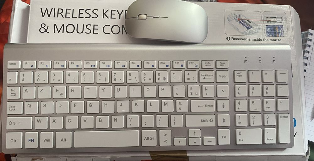 Безжична клавиатура и мишка