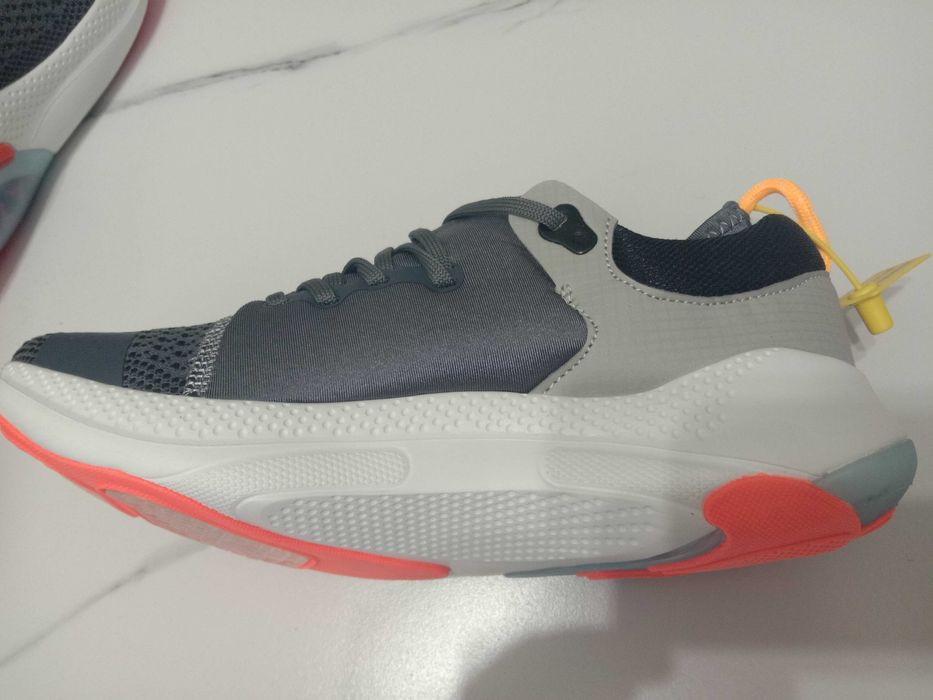 Мужские кроссовки