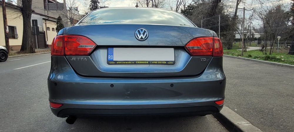 Volkswagen Jetta 2013 1.6 TDI 105 CP • Km real