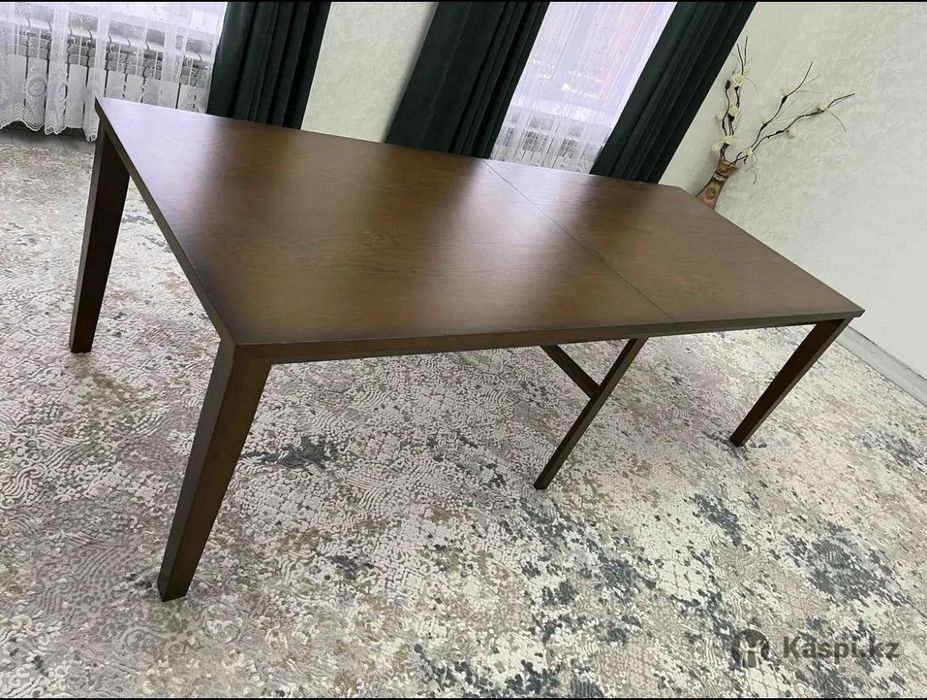 Стол  деревянный