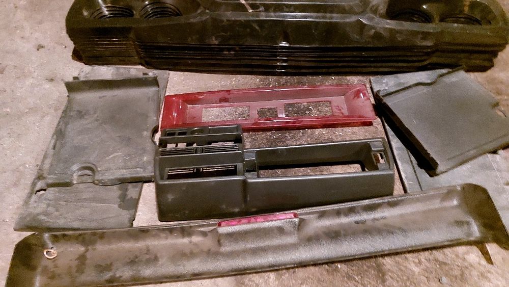 Запчасти на Волга  ваз