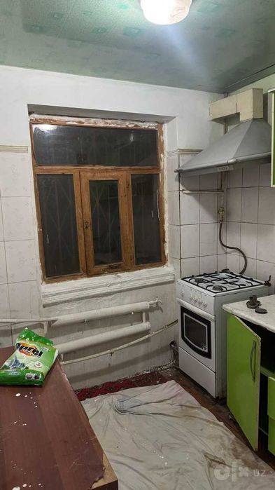 Sharq bozor yonda 1-etajda 2 xonali kvartira ijaraga beriladi