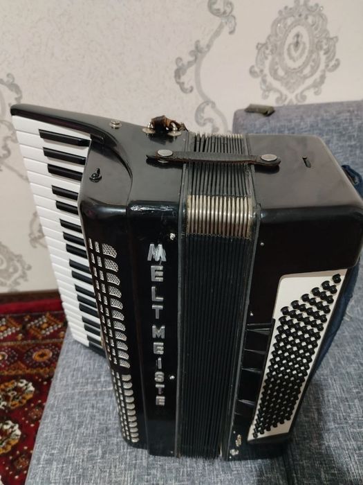 Weltmeister akkardion CAPRICA