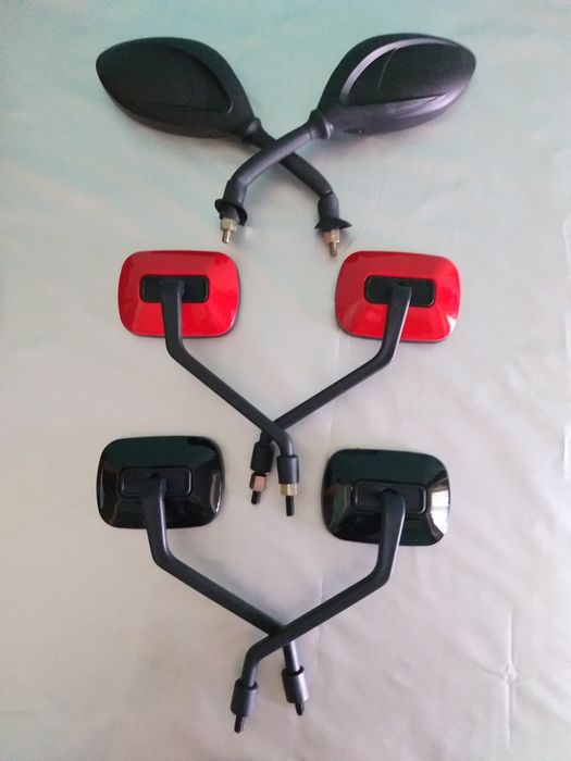 Продаётся боковые зеркала для мото скутеров НОВЫЙ.