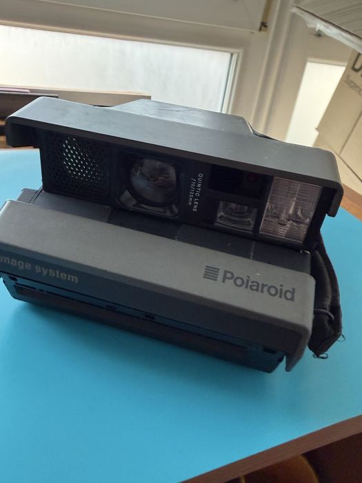 Ретро техника за реквизит, Фото апарат Полароид