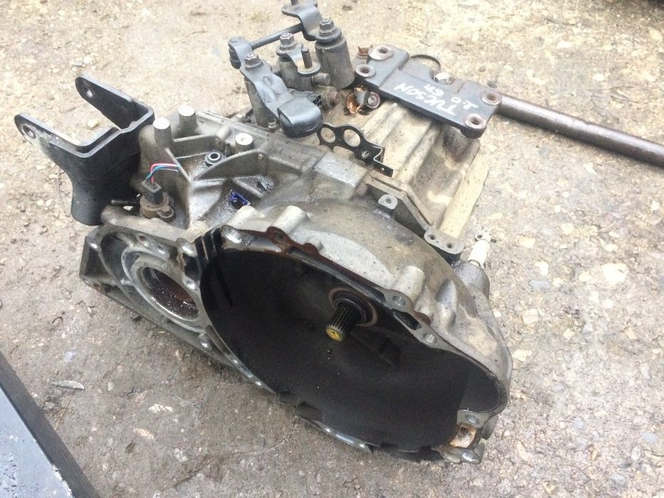 Cutie Viteze manuala 6 Trepte Hyundai Tucson  2.0 Diesel 103 KW 4x4