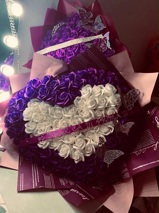 Buchet trandafiri 101 costumizate !