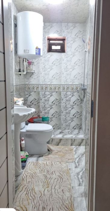 Uy sotiladi To'ytepa Nurafshon shaxar markazida