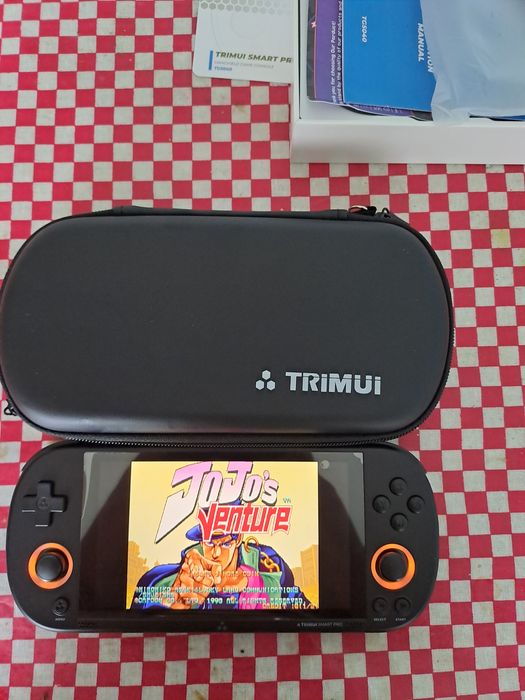 Trimui Smart Pro - ретро гейминг конзола