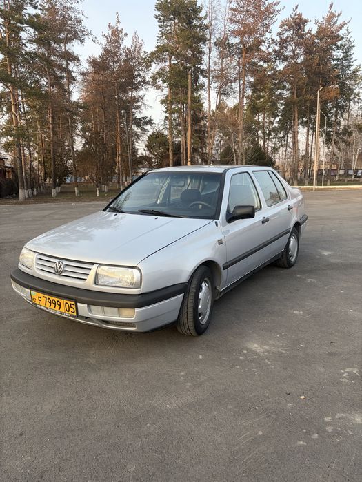 Volkswagen Vento 1.8
