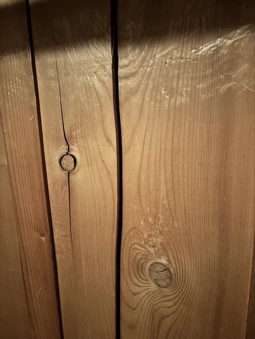 Дървени гардероби