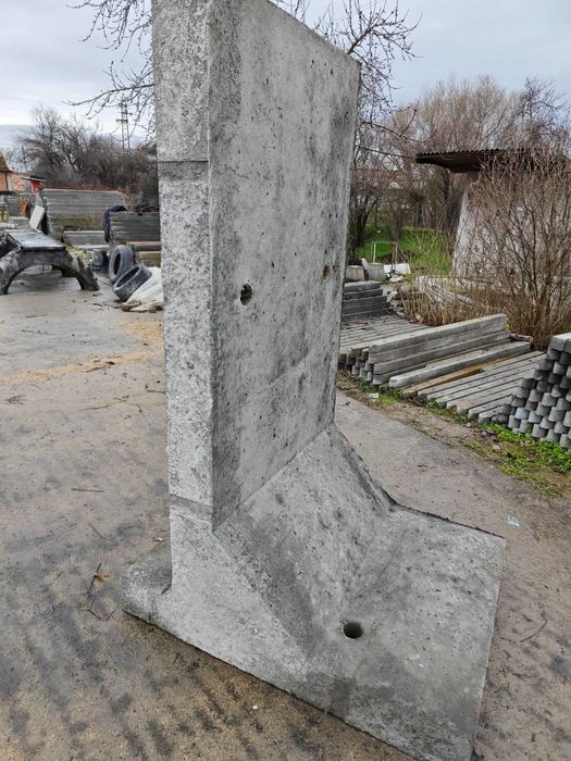 Бетонови изделия - коруби, колове и др.