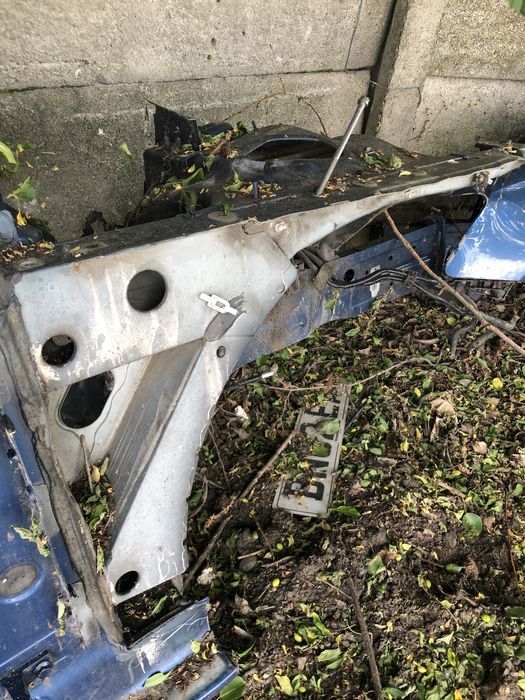 lonjeron dreapta audi a4 b8 - motorina 2014