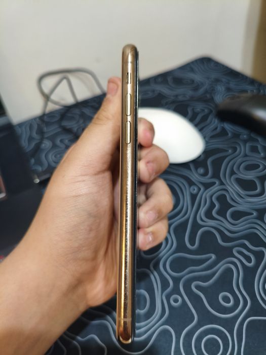 Продам iphone xs 64gb