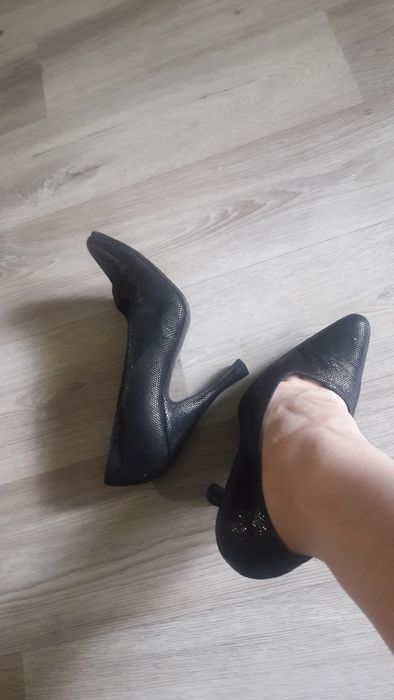 Прдам туфли 34-35 размер