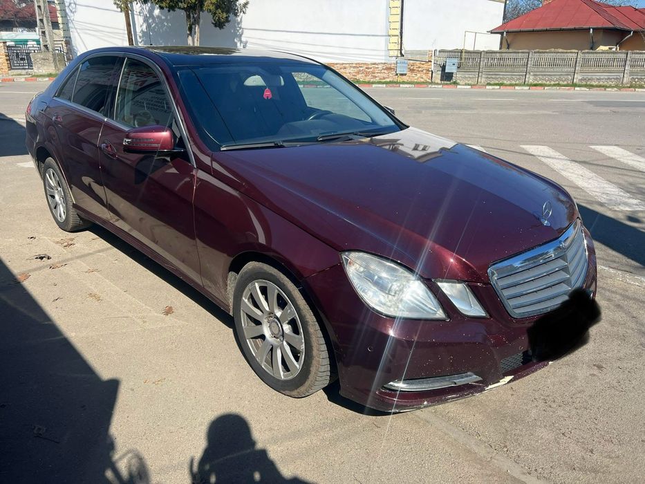 Dezmembrez Mercedes E Klass e200 w212