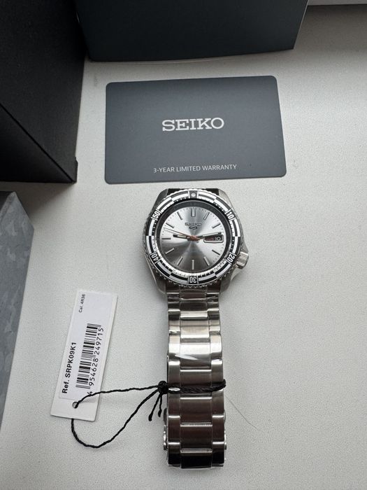 Ceas Seiko 5 automatic argintiu nou