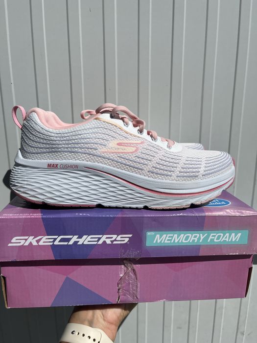 Дамски маратонки Skechers номер 40